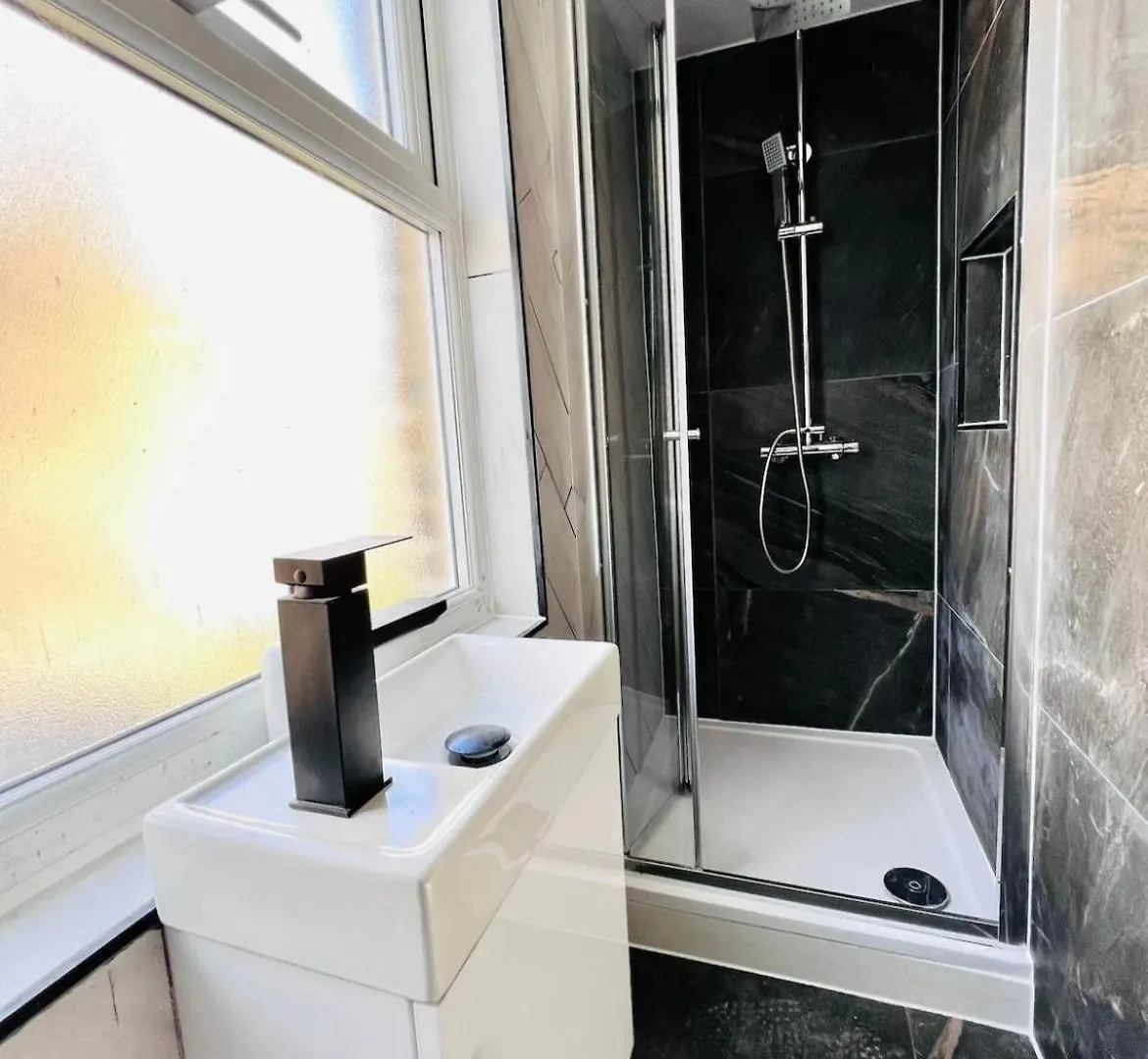 London 43 Ensuite Room Look Like Hotel Top Locations United Kingdom
