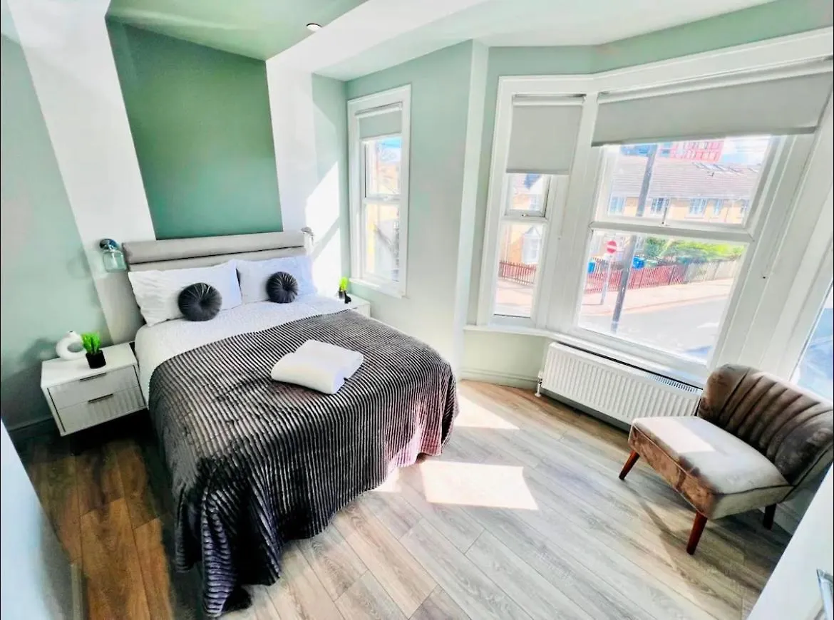 Homestay London 43 Ensuite Room Look Like Hotel Top Locations