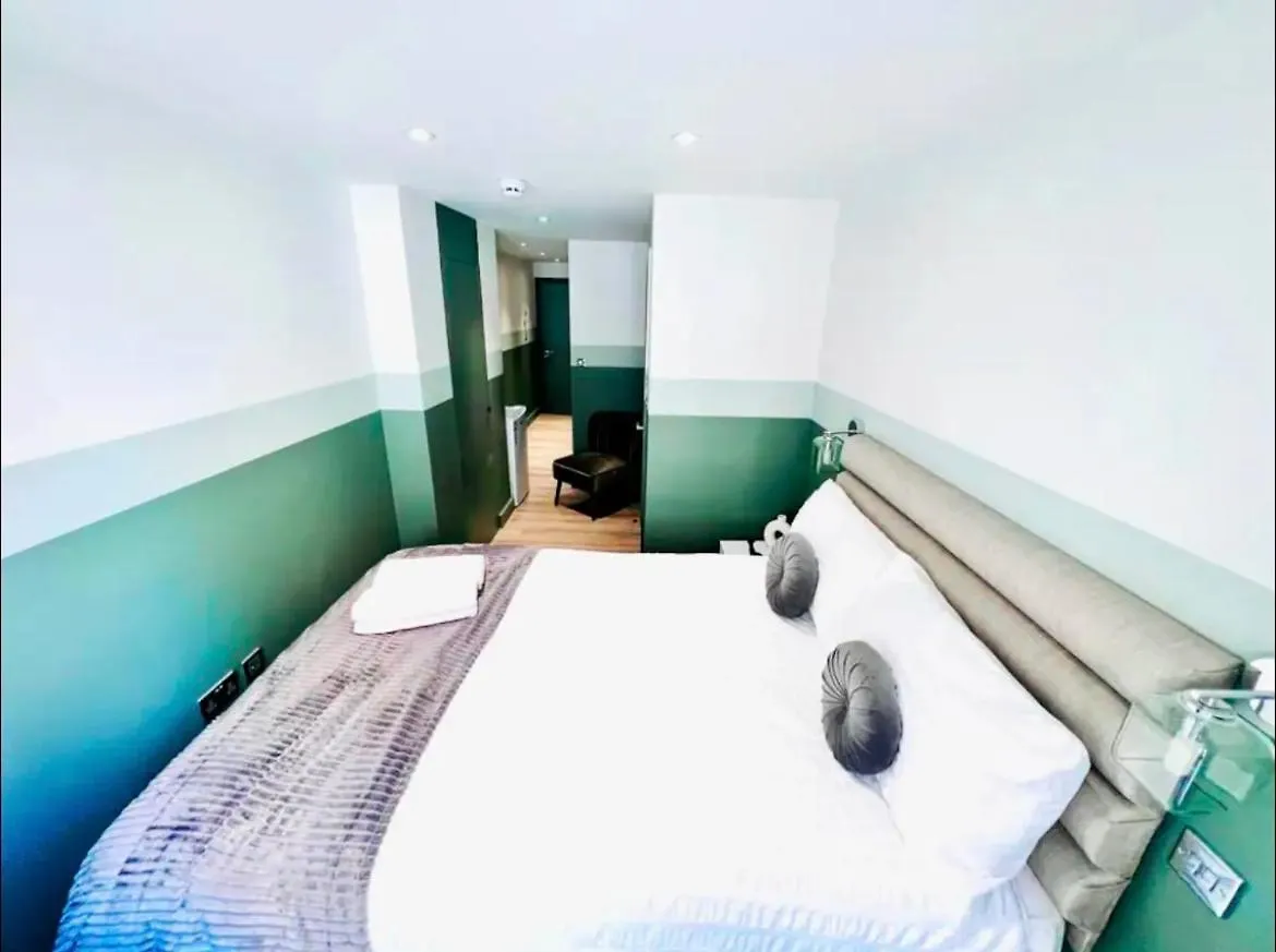 London 43 Ensuite Room Look Like Hotel Top Locations